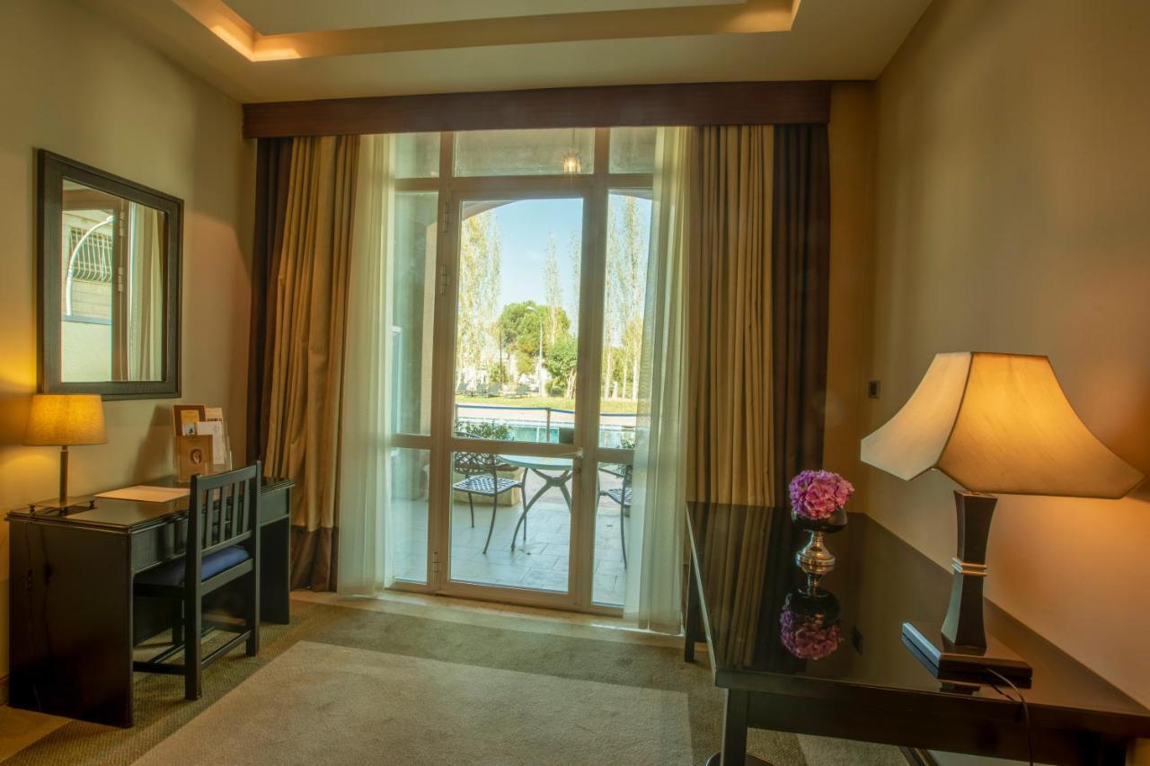 Century Park Hotel Амман Екстер'єр фото