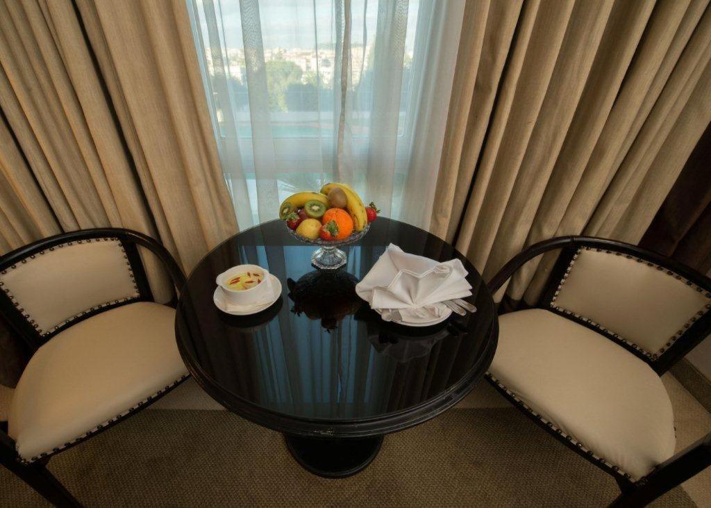 Century Park Hotel Амман Екстер'єр фото