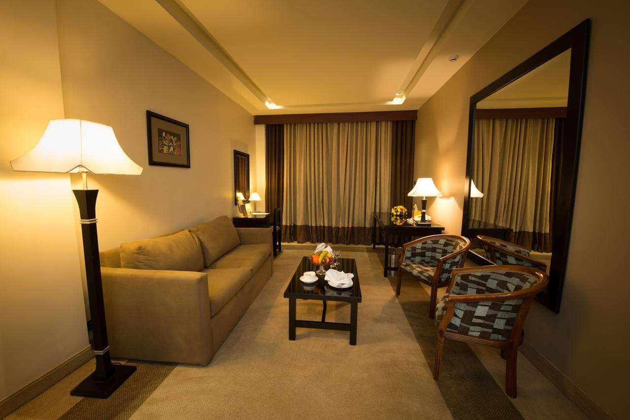 Century Park Hotel Амман Екстер'єр фото