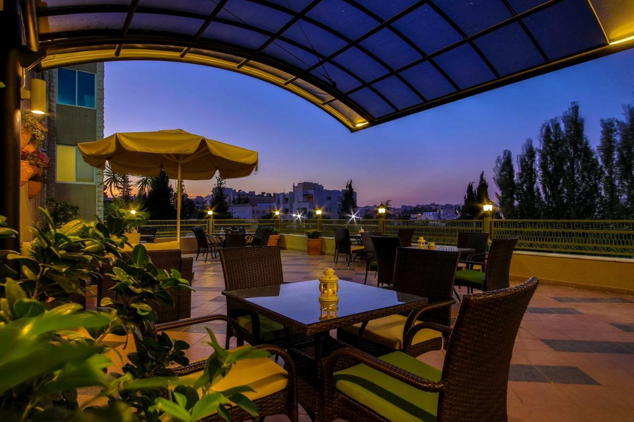 Century Park Hotel Амман Екстер'єр фото